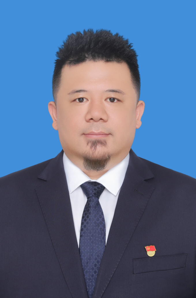 次旦多杰（黨委委員、副總經(jīng)理兼總工程師）